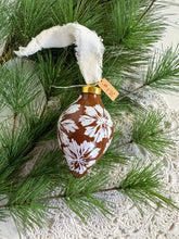 Load image into Gallery viewer, 2024 Keepsake Christmas Ornament #178
