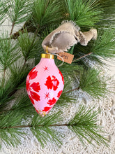 Load image into Gallery viewer, 2024 Keepsake Christmas Ornament #21
