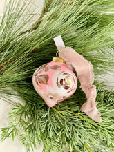 Load image into Gallery viewer, Christmas Ornament #79
